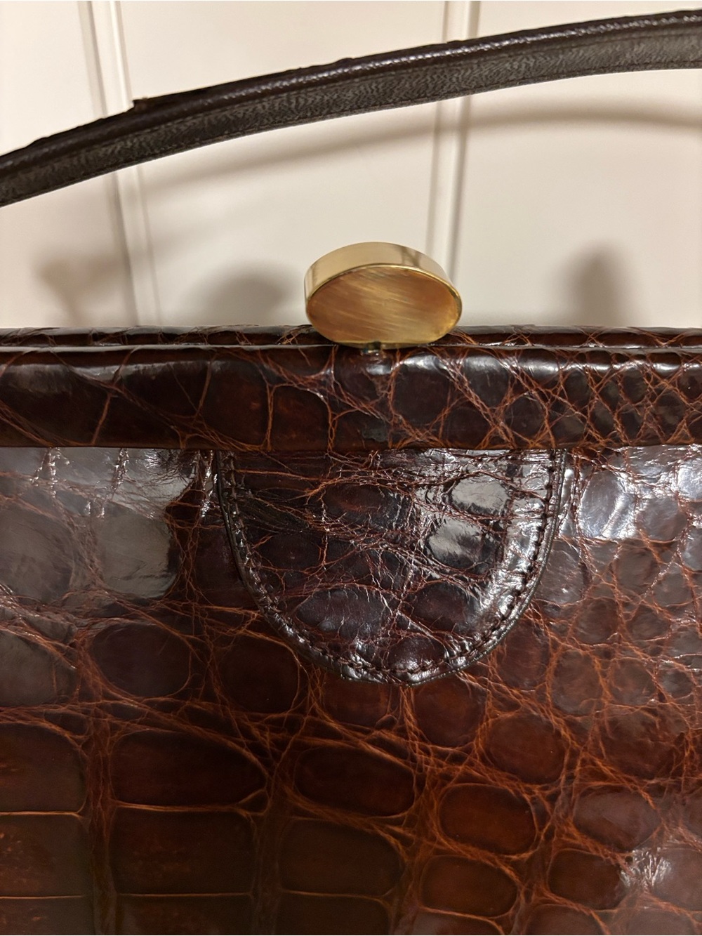 Vintage 1950s Dark Chocolate Alligator/ Croc-Embossed Leather Top-Handle Handbag - Picture 3 of 15